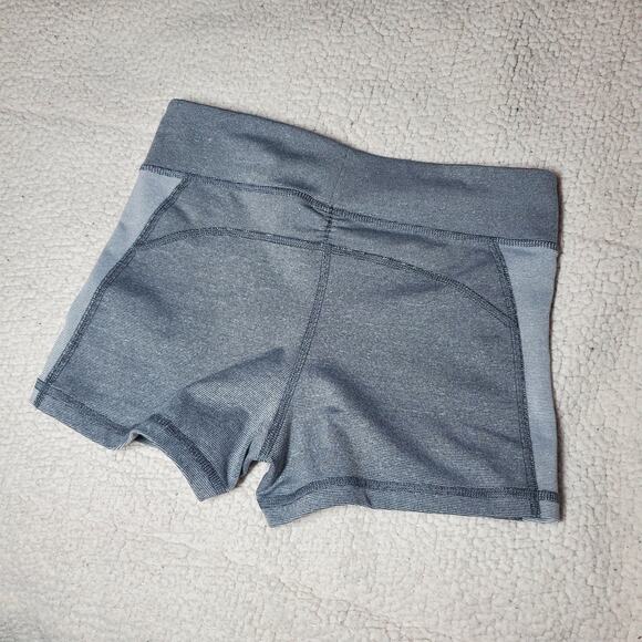 Aero Live Love Dream Yoga Athletic Shorts M Grey Stripe Activewear Compression - Picture 8 of 14